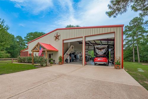 602 Fm 2693 Rd E, New Waverly, TX, 77358-3824 | Card Image