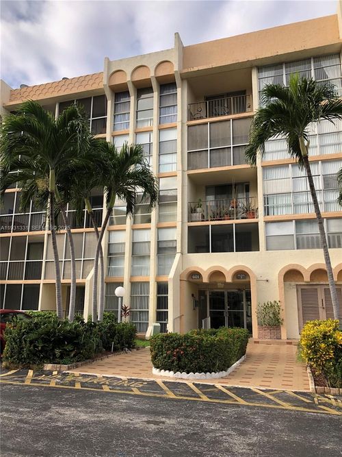 apt-316-601 Three Islands Blvd, Hallandale Beach, FL, 33009-2831 | Card Image