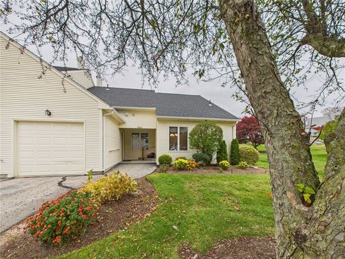 f-96 Nipmuc Trl, North Providence, RI, 02904 | Card Image