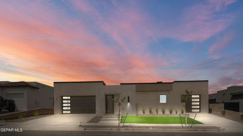 321 Blue Valley Dr, Horizon City, TX, 79928-6083 | Card Image