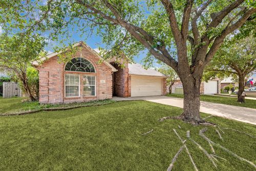 521 Brazos St, Forney, TX, 75126-8939 | Card Image