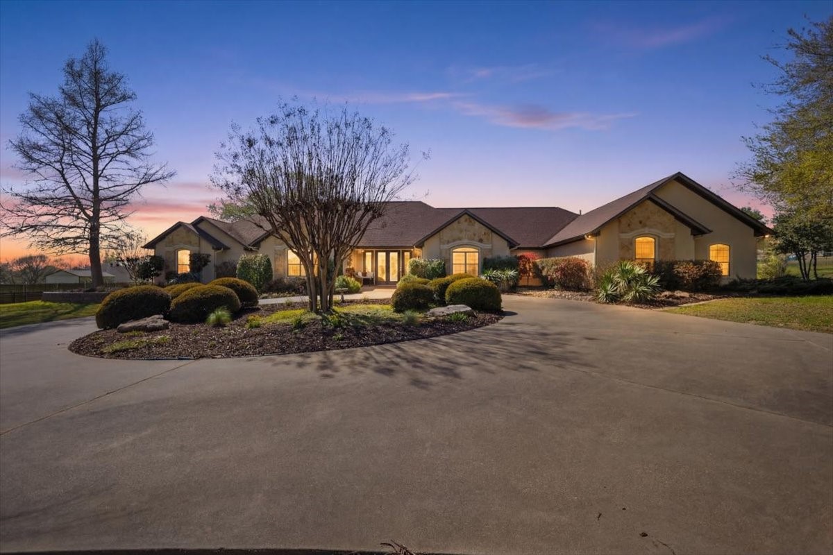 Residential in Whitehouse