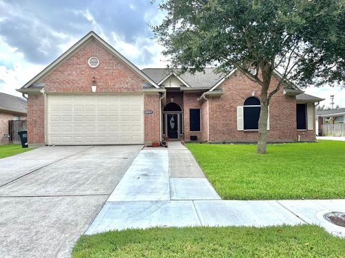 2607 Evergreen Dr, Pearland, TX, 77581-5899 | Card Image
