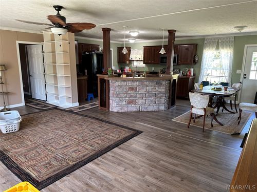 300 Edwards Cook Rd, Wetumpka, AL, 36092-6623 | Card Image