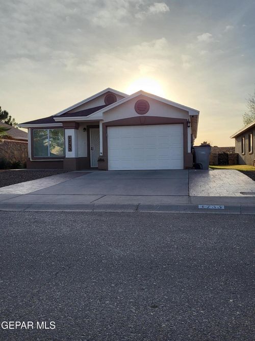 1733 Shreya St, El Paso, TX, 79928-1786 | Card Image