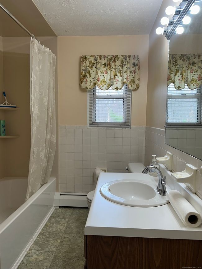 APT-50 - 486 Oak Ave, Condo with 2 bedrooms, 1 bathrooms and 2 parking in Cheshire CT | Image 17