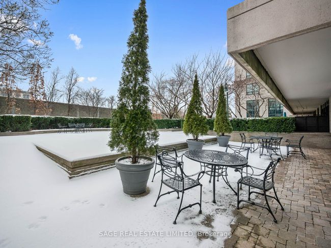 507 - 20 Scrivener Sq, Condo with 2 bedrooms, 2 bathrooms and null parking in Toronto ON | Image 38