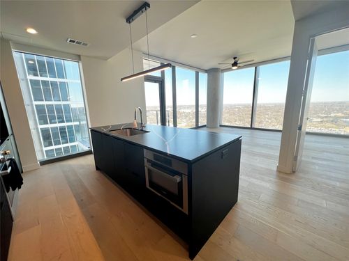 44 East #2107 Avenue, Austin, TX, 78701 | Card Image