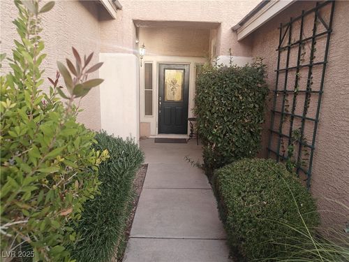 492 Grassrange Ln, Henderson, NV, 89052-2656 | Card Image