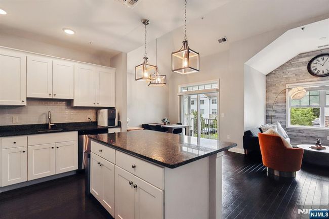 28 Elston Ct, Townhouse with 2 bedrooms, 3 bathrooms and null parking in Haskell NJ | Image 20