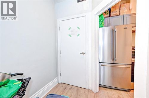 13-13 Ainslie St N, Cambridge, ON, N1R3J3 | Card Image