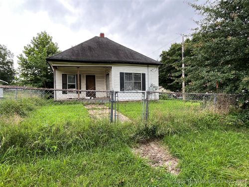 402 Ne E St, Stigler, OK, 74462-1934 | Card Image