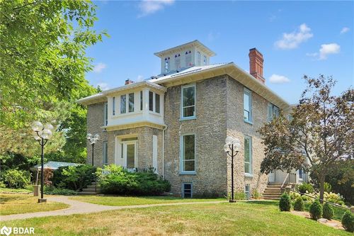 346 Picton Main St, Picton, ON, K0K2T0 | Card Image