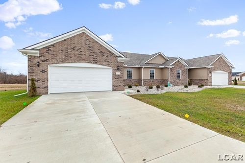 2819 Eunice Cir, Adrian, MI, 49221-4295 | Card Image