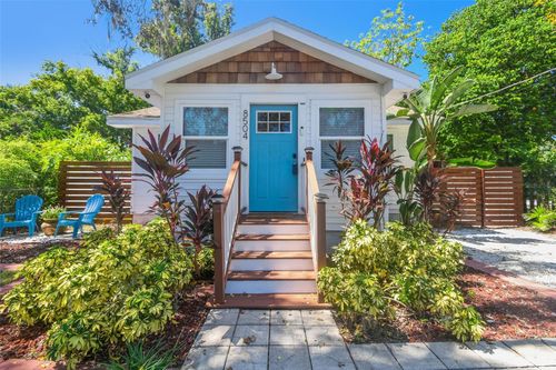 8504 N Highland Ave, TAMPA, FL, 33604-1331 | Card Image