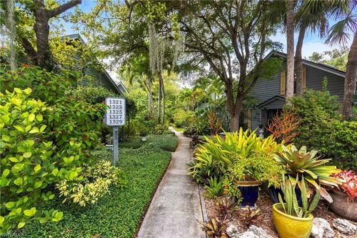 k2-1323 Solana Rd, NAPLES, FL, 34103-3388 | Card Image