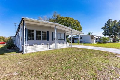 38525 Willoughby Drive, House other with 2 bedrooms, 2 bathrooms and null parking in Zephyrhills FL | Image 2