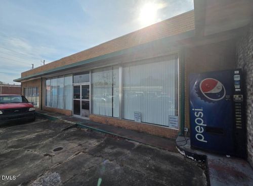 300 W Seaboard St, Bladenboro, NC, 28320 | Card Image