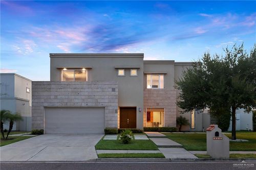 2210 S 49th Ln, McAllen, TX, 78503-8111 | Card Image