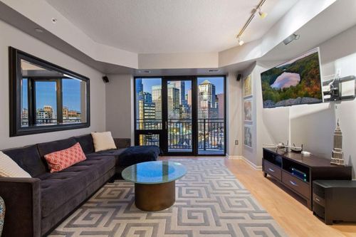 apt-1503-500 E Grant St, Minneapolis, MN, 55404-1469 | Card Image