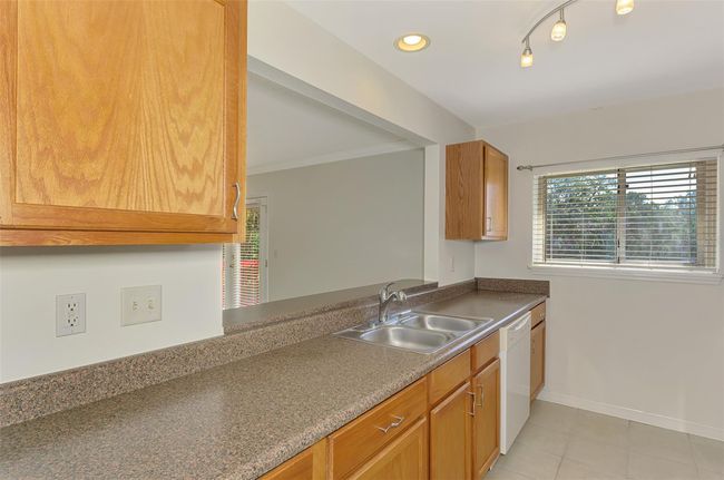 UNIT-607 - 1753 Parakeet Way, Condo with 2 bedrooms, 2 bathrooms and null parking in SARASOTA FL | Image 17