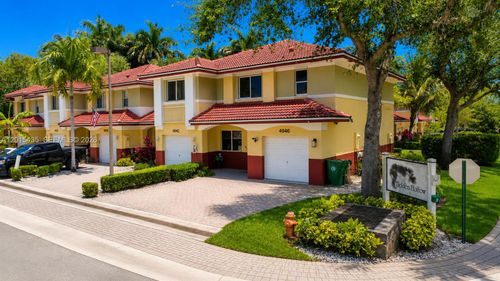4946 Sw 66th Ter, Davie, FL, 33314-4308 | Card Image