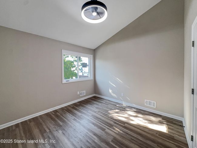 81 Selvin Loop | Image 12