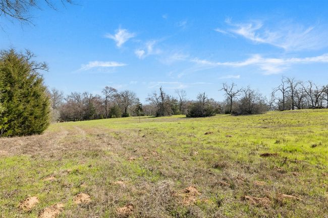 1949 County Road 347 Loop, Home with 3 bedrooms, 2 bathrooms and 3 parking in Gause TX | Image 24