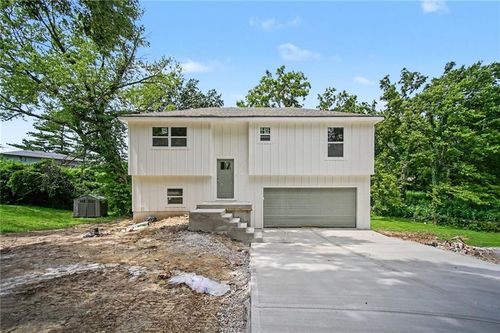 3008 N 48th Ter, Kansas City, KS, 66104-2378 | Card Image