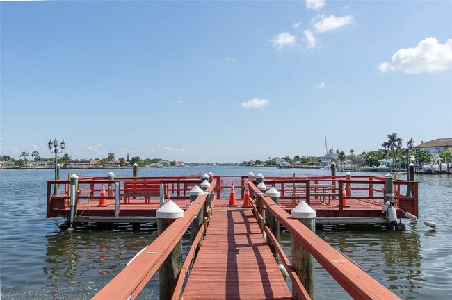 APT-6 - 6000 2 Nd St E, Condo with 2 bedrooms, 2 bathrooms and null parking in ST PETE BEACH FL | Image 24
