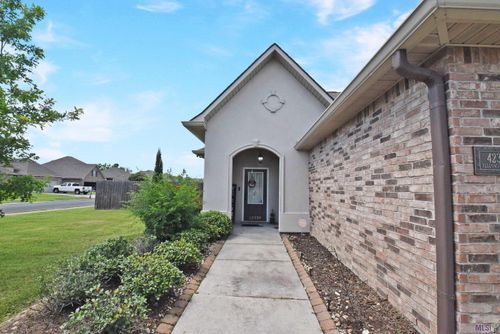 42330 Yellowstone Ave, Prairieville, LA, 70769 | Card Image