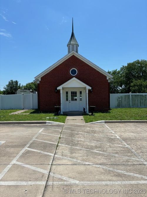 1309 E 18th St, Ada, OK, 74820-4308 | Card Image