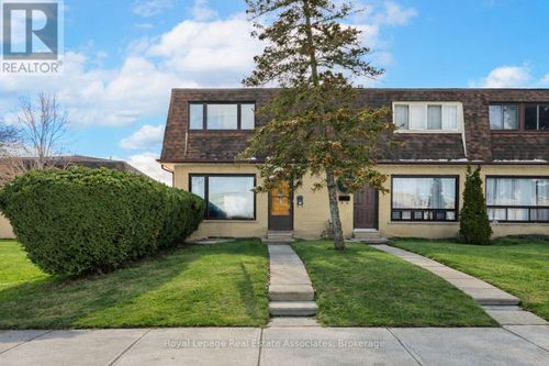 31-20 Mountainview Road S, Halton Hills (Georgetown), ON, L7G4K3 | Card Image