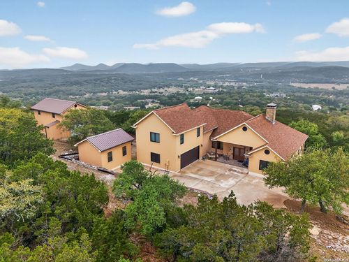 1076 Saddleback Ridge Trl, Bandera, TX, 78003-4744 | Card Image