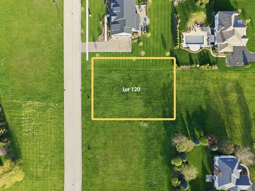 218 Whittemore Dr, Sycamore, IL, 60178-8791 | Card Image