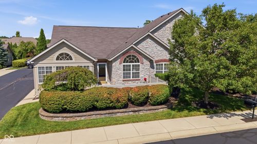 66-13886 Rue Royale Ln, Mccordsville, IN, 46055-9368 | Card Image