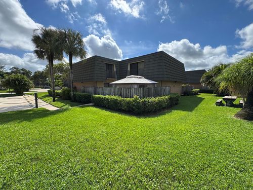 4709 47th Way, West Palm Beach, FL, 33407-6852 | Card Image