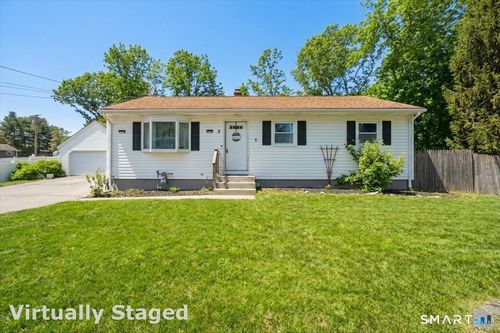 8 Manor Rd, Oakdale, CT, 06370-1213 | Card Image