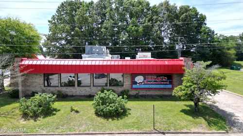 1027 Oakwood Dr, Milan, TN, 38358-3134 | Card Image