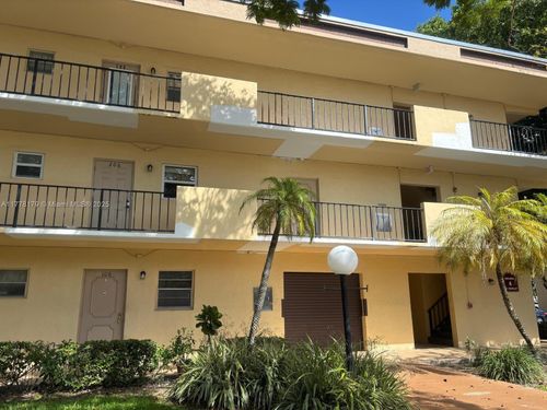 apt-206-151 Berkley Rd, Hollywood, FL, 33024-1185 | Card Image