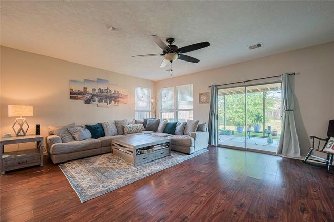 4323 N Vineyard Mdw Ln, House other with 3 bedrooms, 2 bathrooms and 2 parking in Katy TX | Image 10