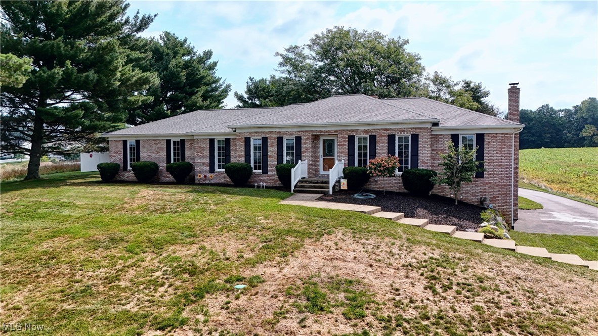 Mogadore Ave, Uniontown, OH 44685