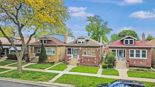 2719 Euclid Ave, Berwyn, IL, 60402-2521 | Card Image