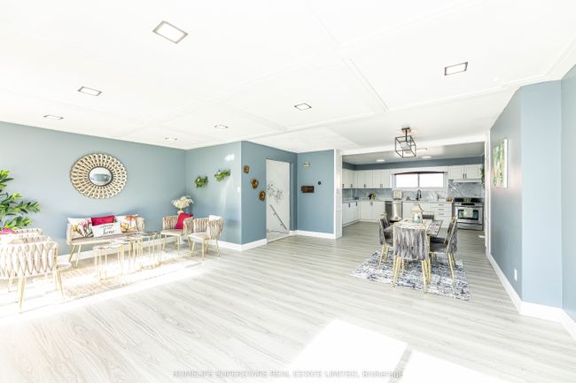 13 Thistle Down Blvd, Condo with 4 bedrooms, 3 bathrooms and 1 parking in Toronto ON | Image 8