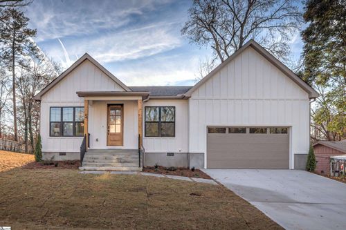 5 Plum Dr, Greenville, SC, 29605-2305 | Card Image