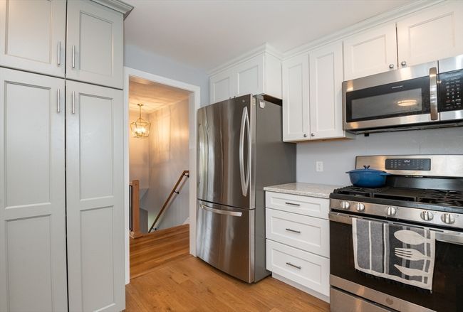 242 Bancroft Ave, House other with 4 bedrooms, 2 bathrooms and 4 parking in Reading MA | Image 10