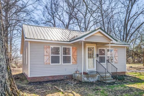 704 Gay St, Brownsville, TN, 38012-2204 | Card Image