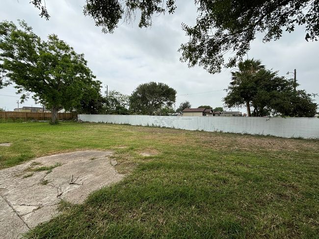 107 Buchanan St., House other with 4 bedrooms, 4 bathrooms and 2 parking in Laguna Heights TX | Image 14