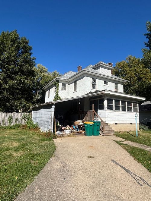 212 W Vine St, Villa Grove, IL, 61956-1036 | Card Image