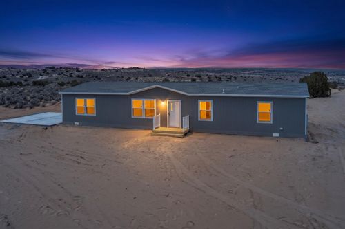 533 Hill Rd, Rio Rancho, NM, 87144-4037 | Card Image